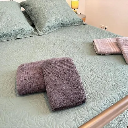 アパート L'escapade Cathare - Terrasse & Parking カルカソンヌ